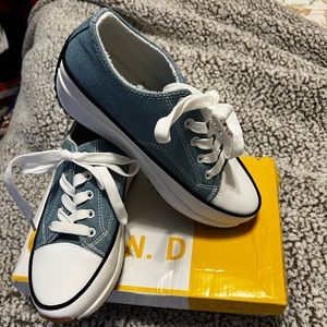 Brand new Denim shoes, size 7, NGND brand(boutique) Tall sole